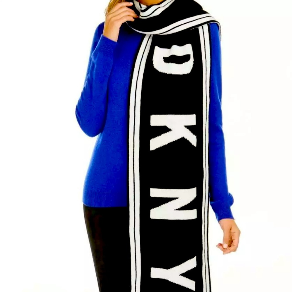 NWT DKNY scarf